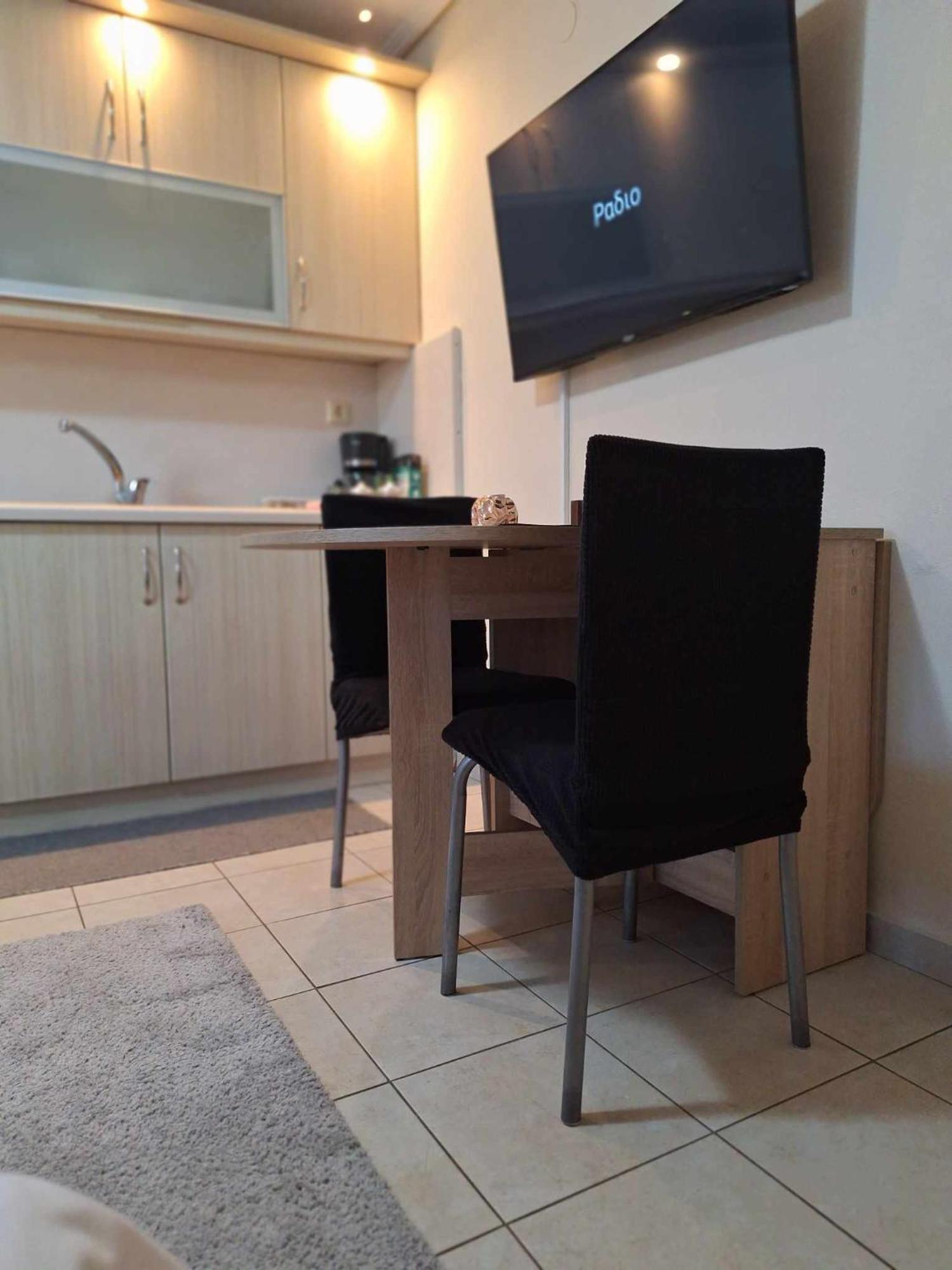Near The Sea, Apartment *