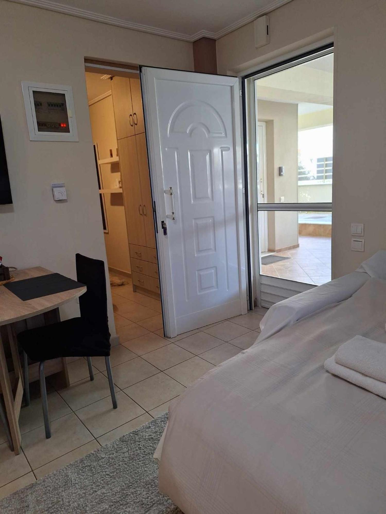 Near The Sea, Apartment Volos
